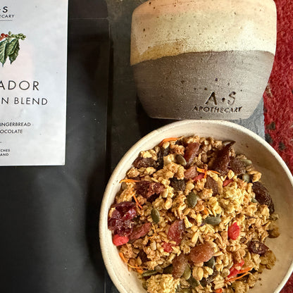 Breakfast Hamper Oatmeal and Chocolate colour