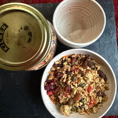 Breakfast Hamper Oatmeal and Chocolate colour