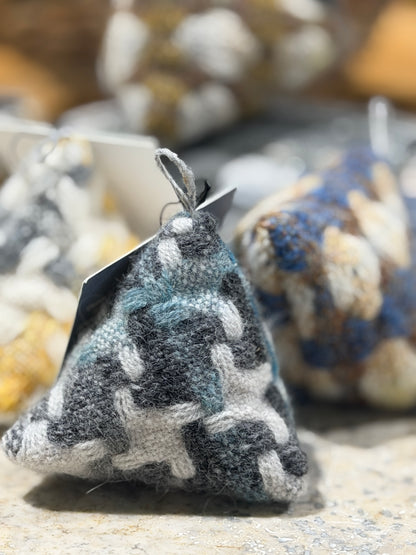 Pyramidal Scented Bags