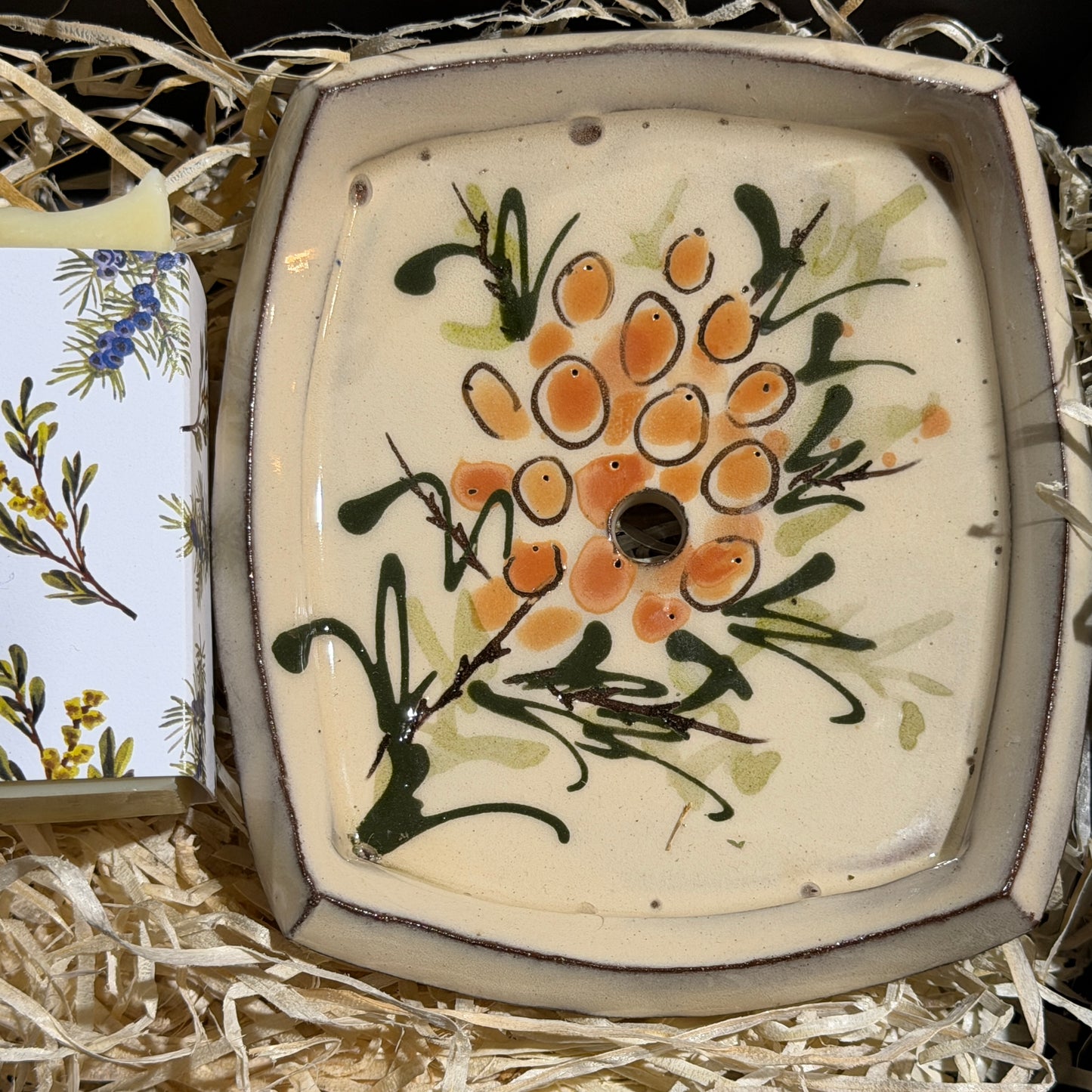 Sea Buckthorn Dish and Myrtle &amp; Juniper Shampoo and Body Bar